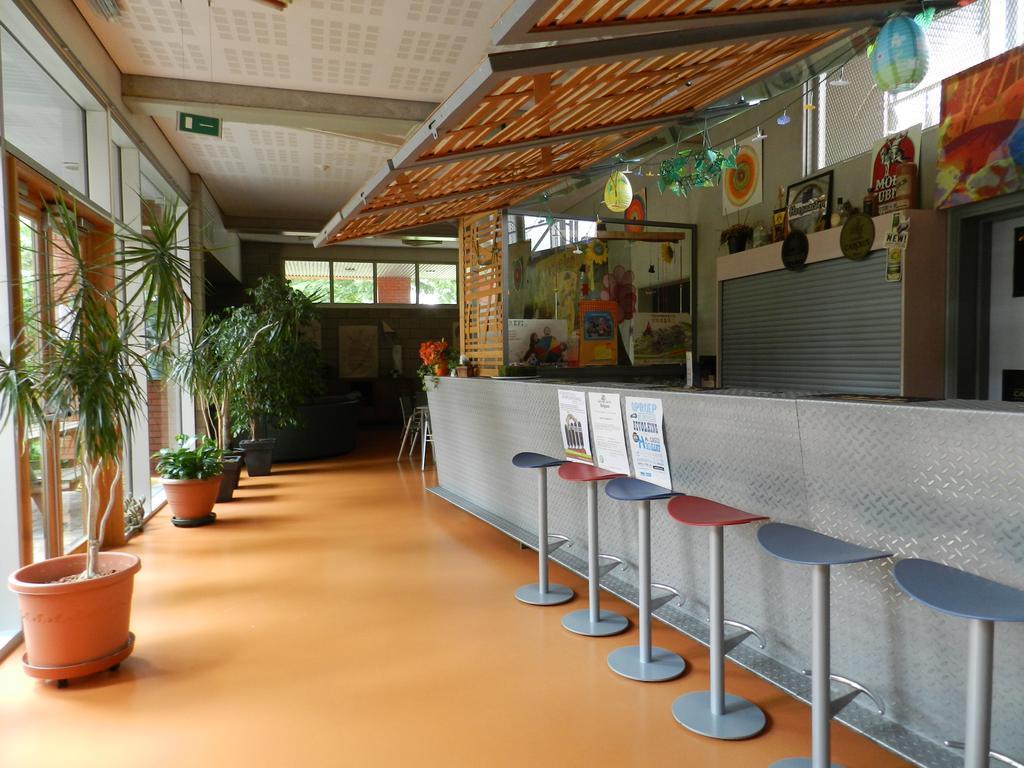 Hostel De Zandpoort Мехелен Экстерьер фото