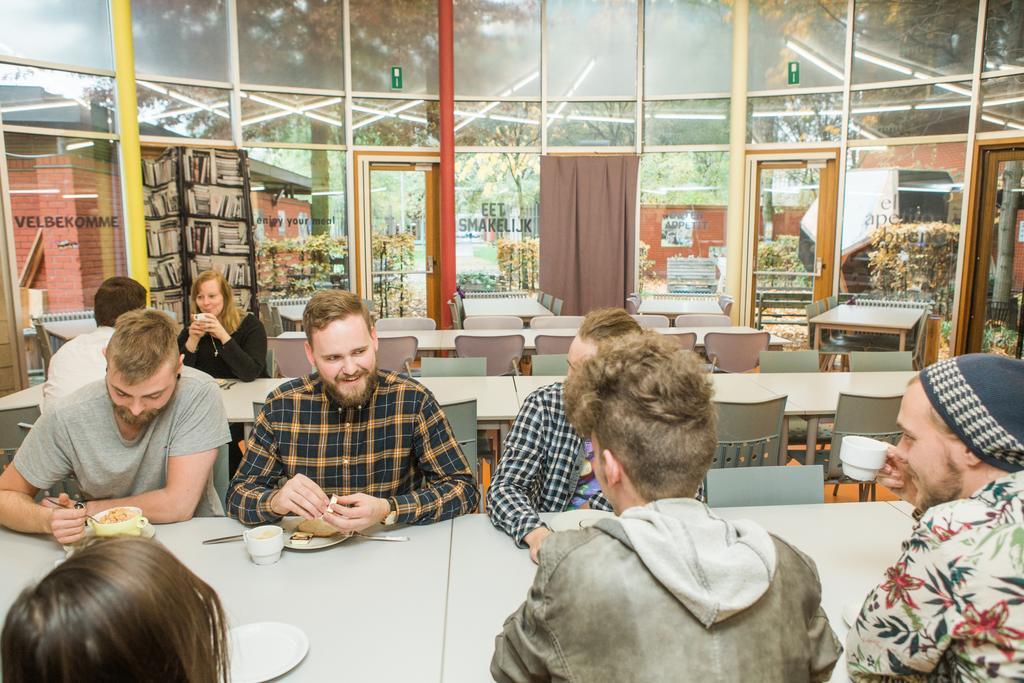 Hostel De Zandpoort Мехелен Экстерьер фото